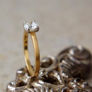 婚約指輪の一例