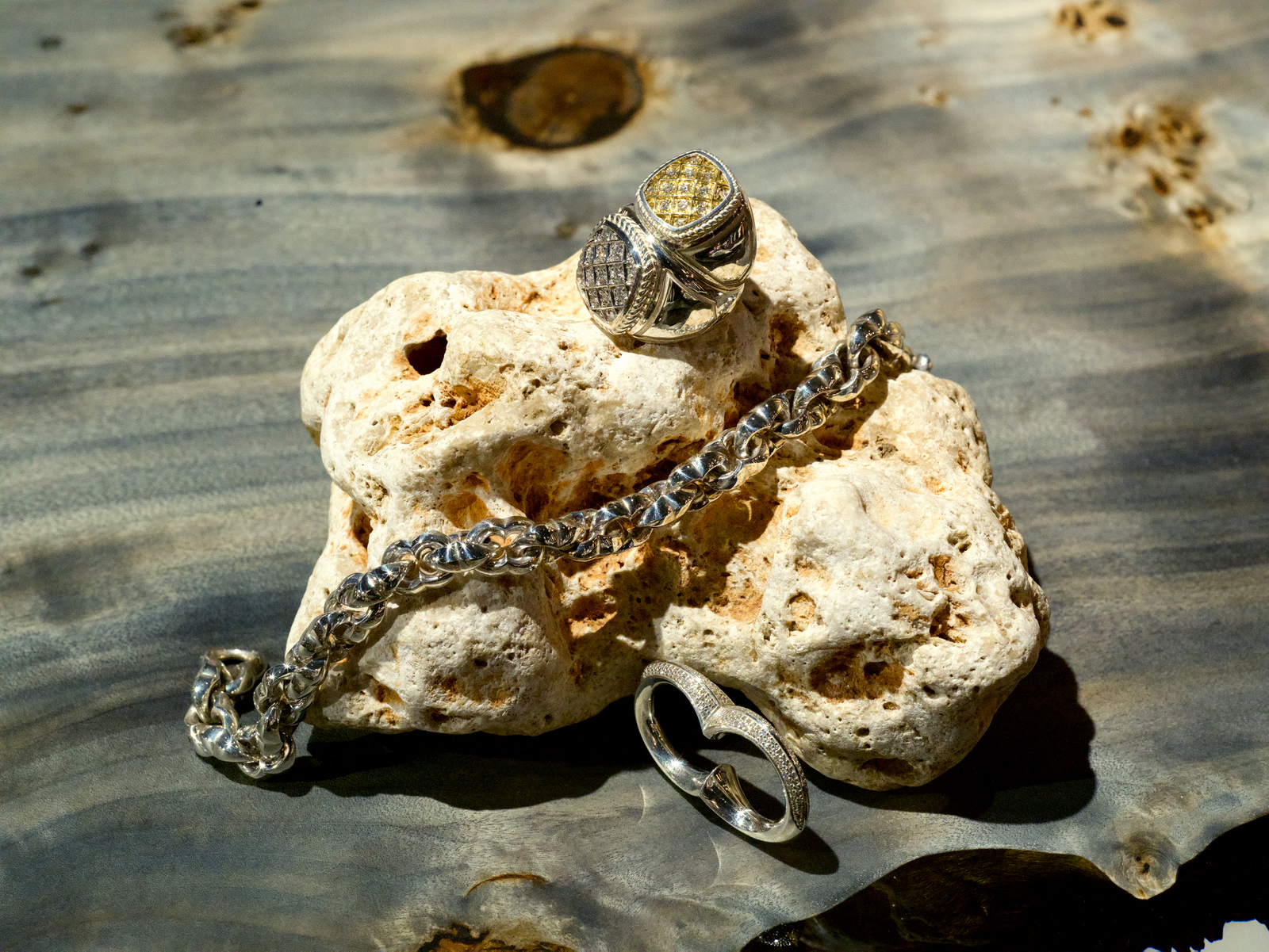 8/1-8/30＞GIFTED JEWELRY EXHIBITION 「ALTER SPUR」【Fuligo